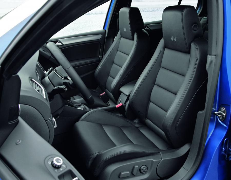  Volkswagen Golf R 2009 года  (фото 43 из 54)